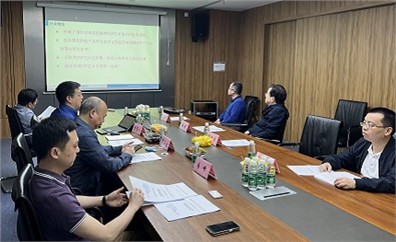 湖南省政協(xié)副主席、工商聯(lián)主席張健一行蒞臨進芯電子指導(dǎo)工作